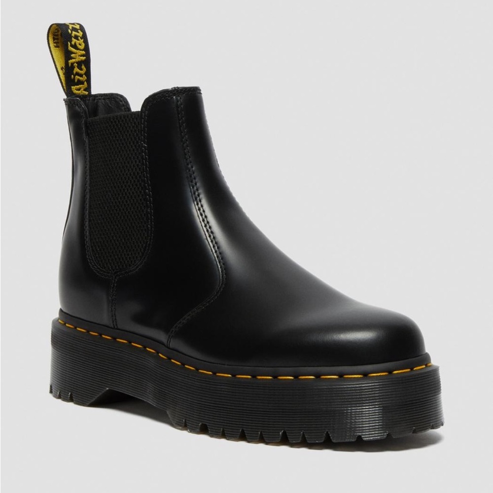 Doc Marten 2976 Smooth Leather Platform Chelsea Boot!!!